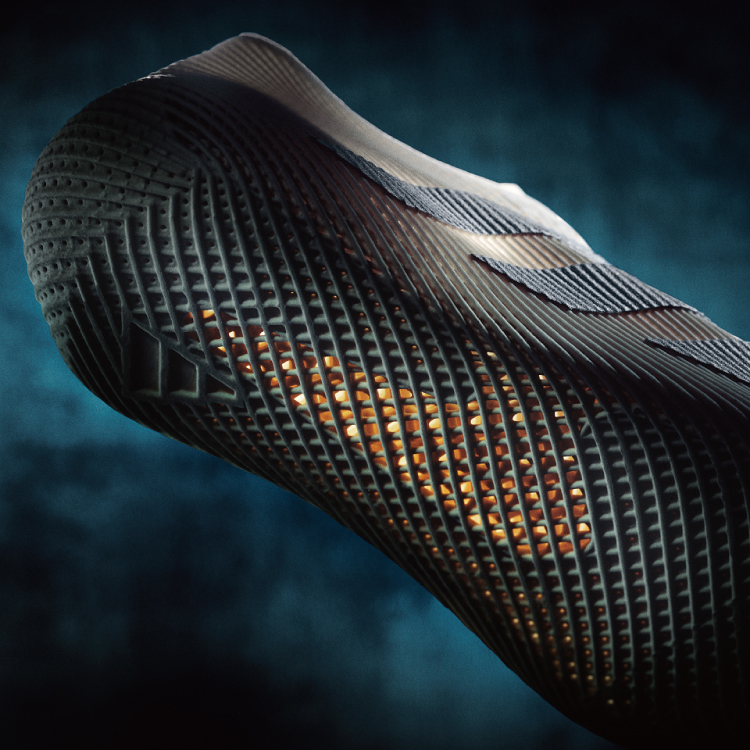 見た目も履き心地も新発想。CLIMACOOL 4D