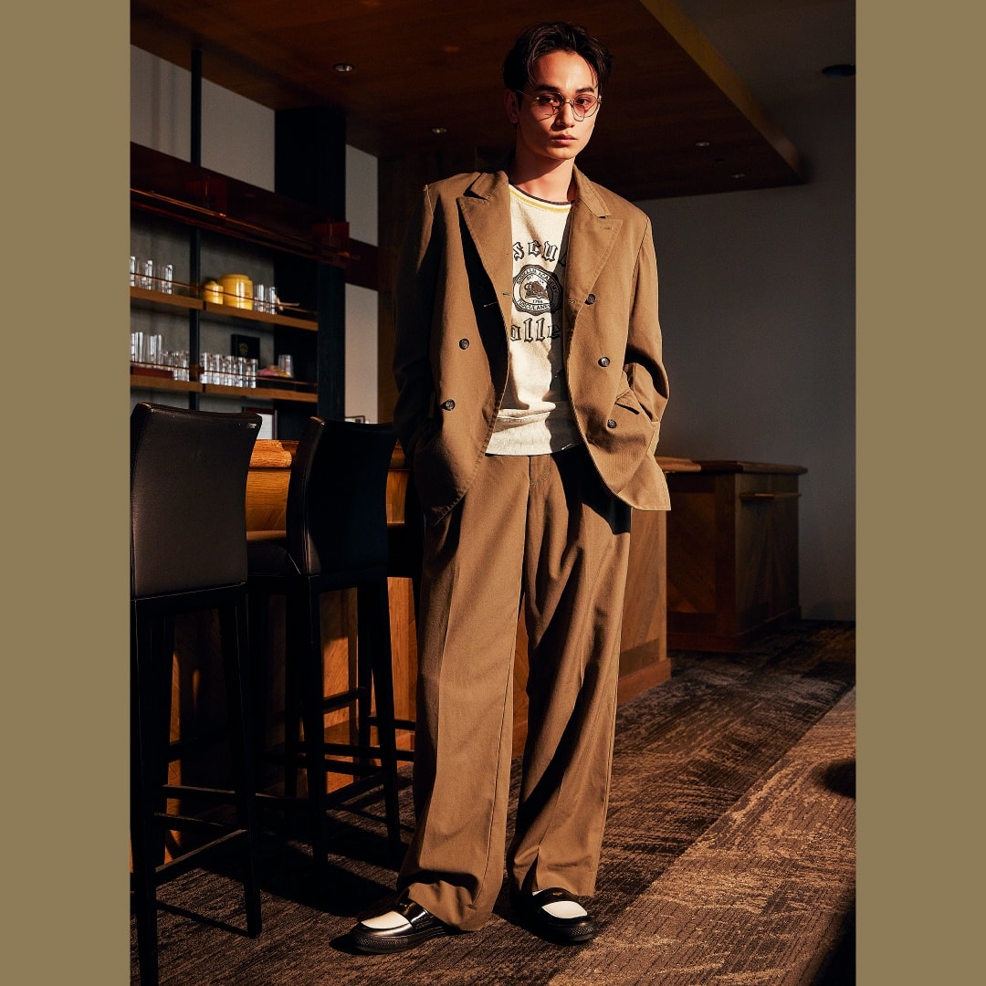 街で映える、さりげない主役。CITY SHINE PACK　着用 コーディネート