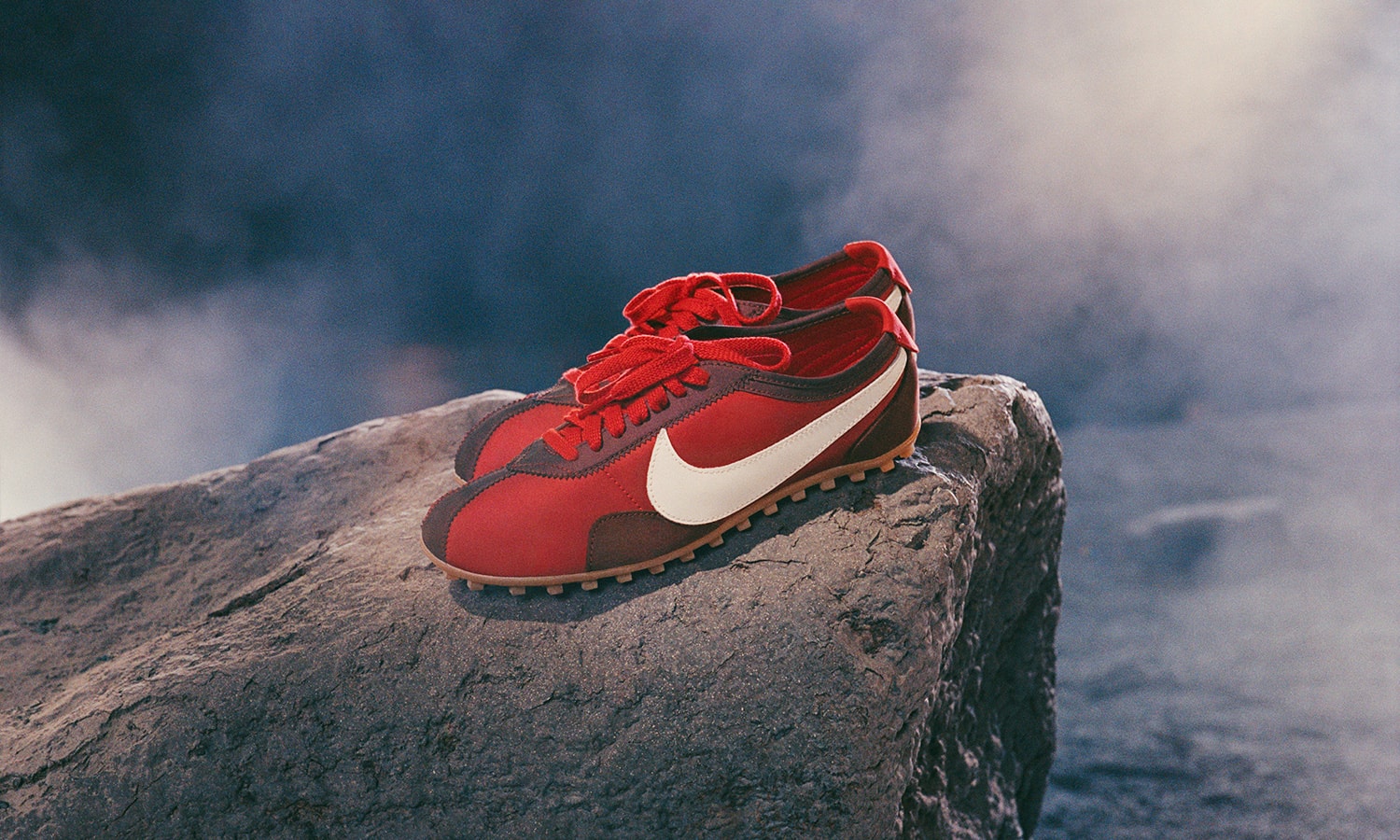 Moon Shoe｜NIKE